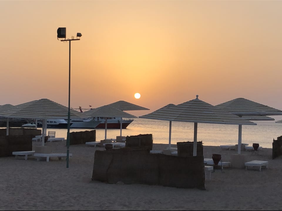 Strand Menaville Safaga