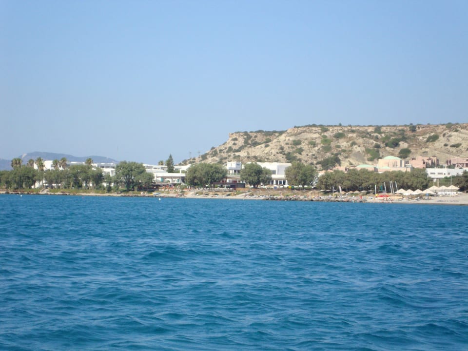 Blick aufs Hotel Porto Bello Beach