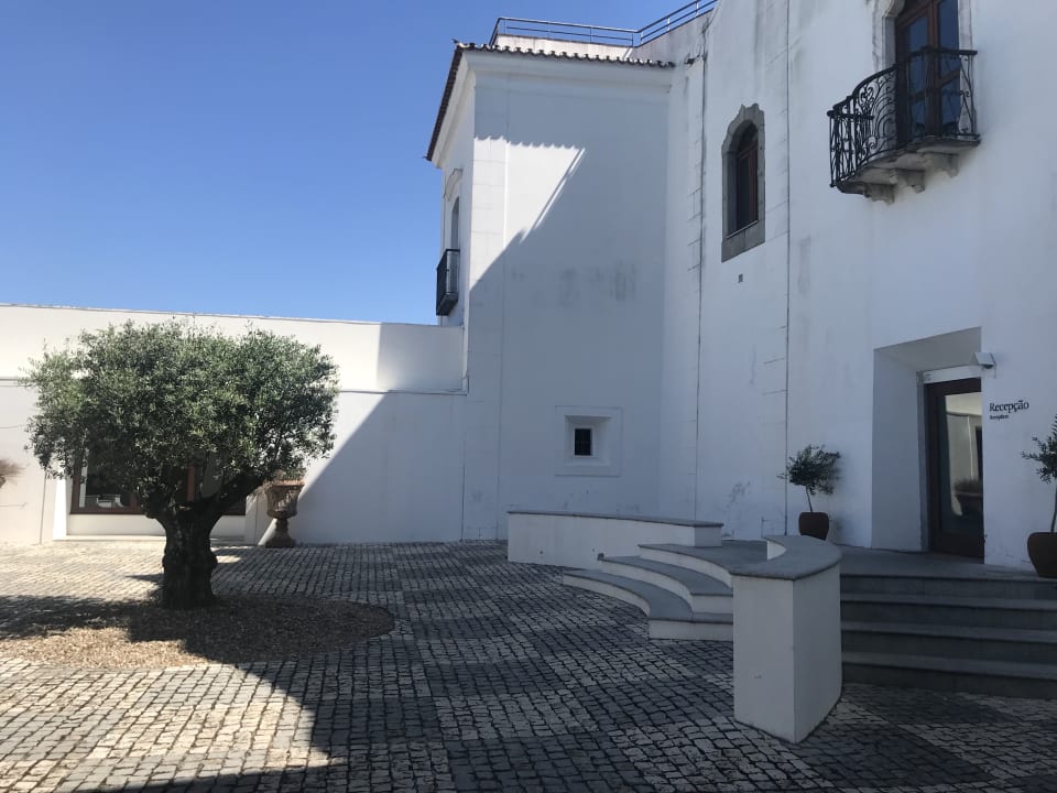Eingang Convento do Espinheiro Hotel & Spa