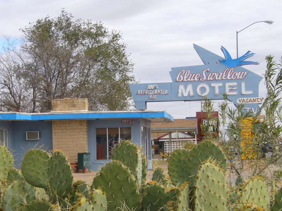 L'insegna Blue Swallow Motel