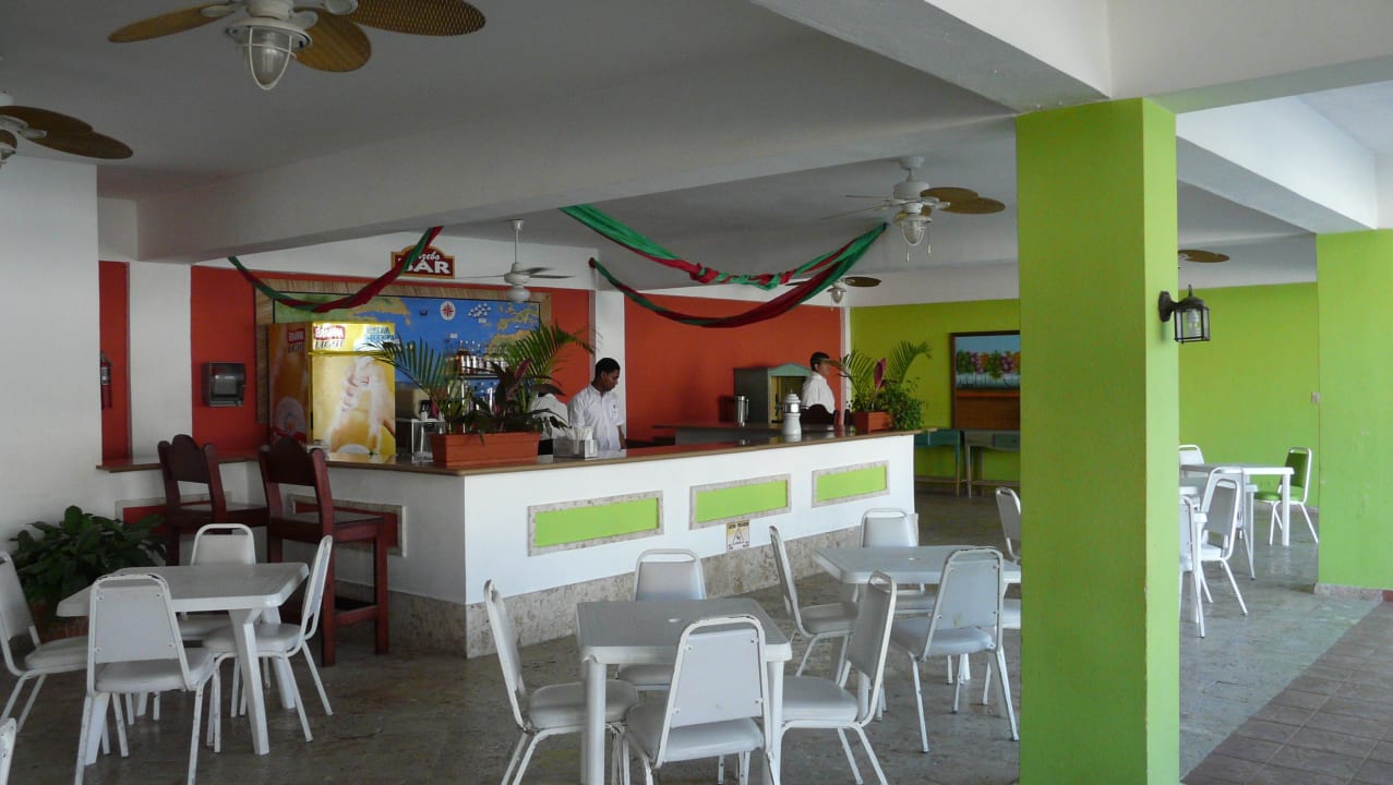 Die Poolbar Emotions by Hodelpa Puerto Plata