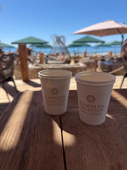 Strand Kamelya Aishen Club