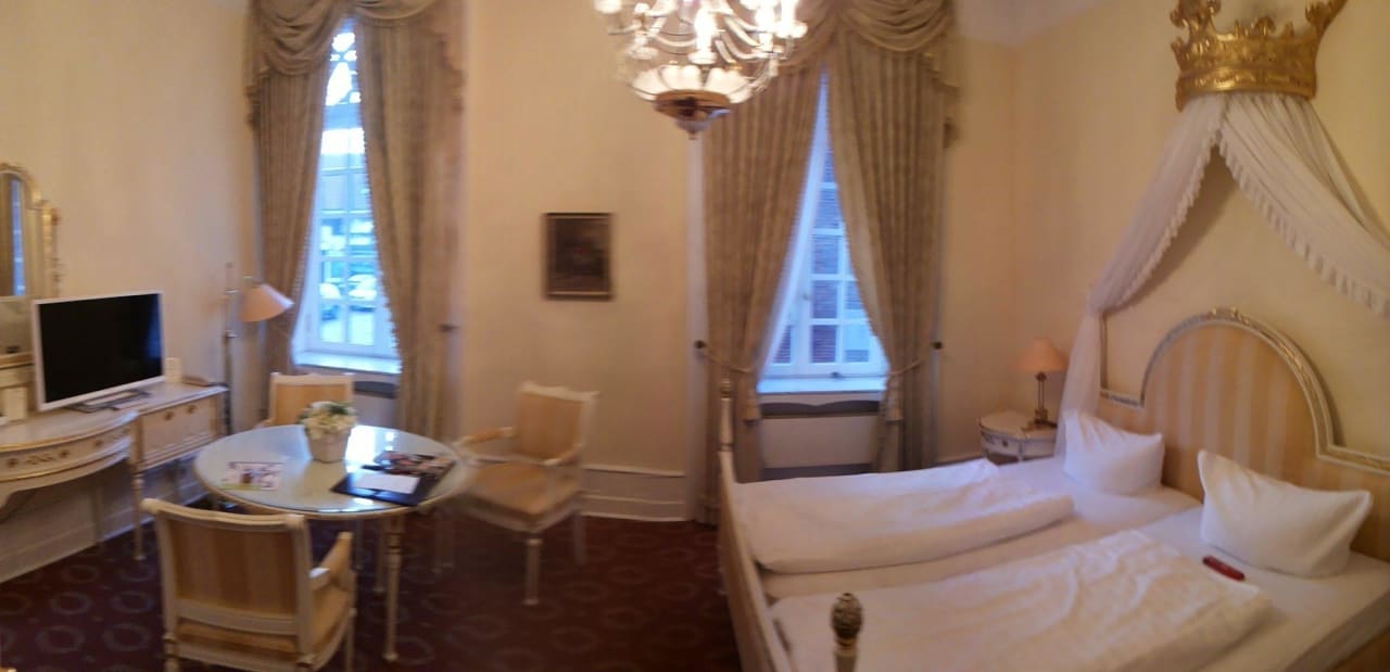 Wie man es sich in einer Burg vorstellt Burghotel Haselünne