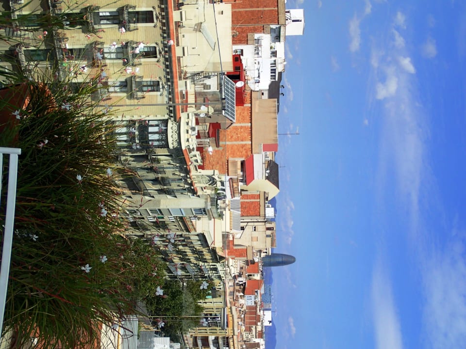 Von der DT  Yurbban Trafalgar Hotel