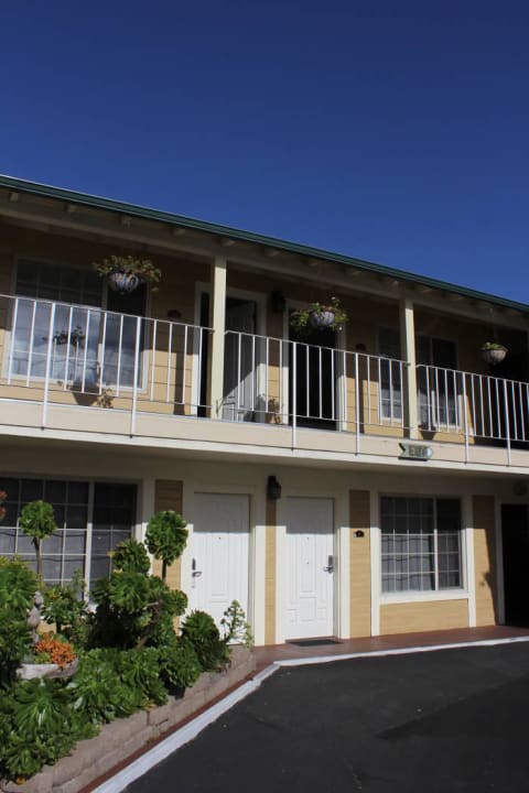 Innenhof Hotel Inn By the Bay Monterey