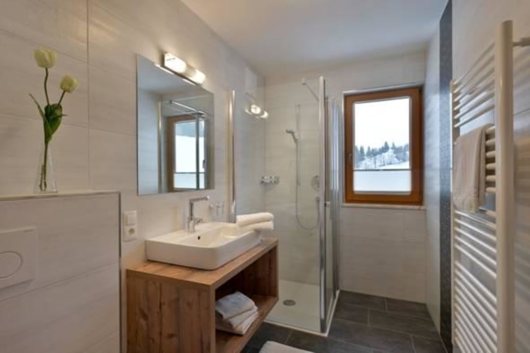 Die Badezimmer wurden im Herbst 2015 erneuert Appartementhaus Fischbacher - Bauernhof Grosswolfing