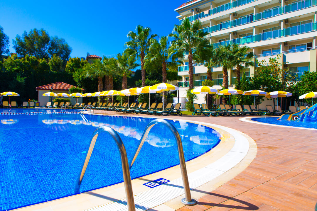 Pool Hotel Gardenia Beach