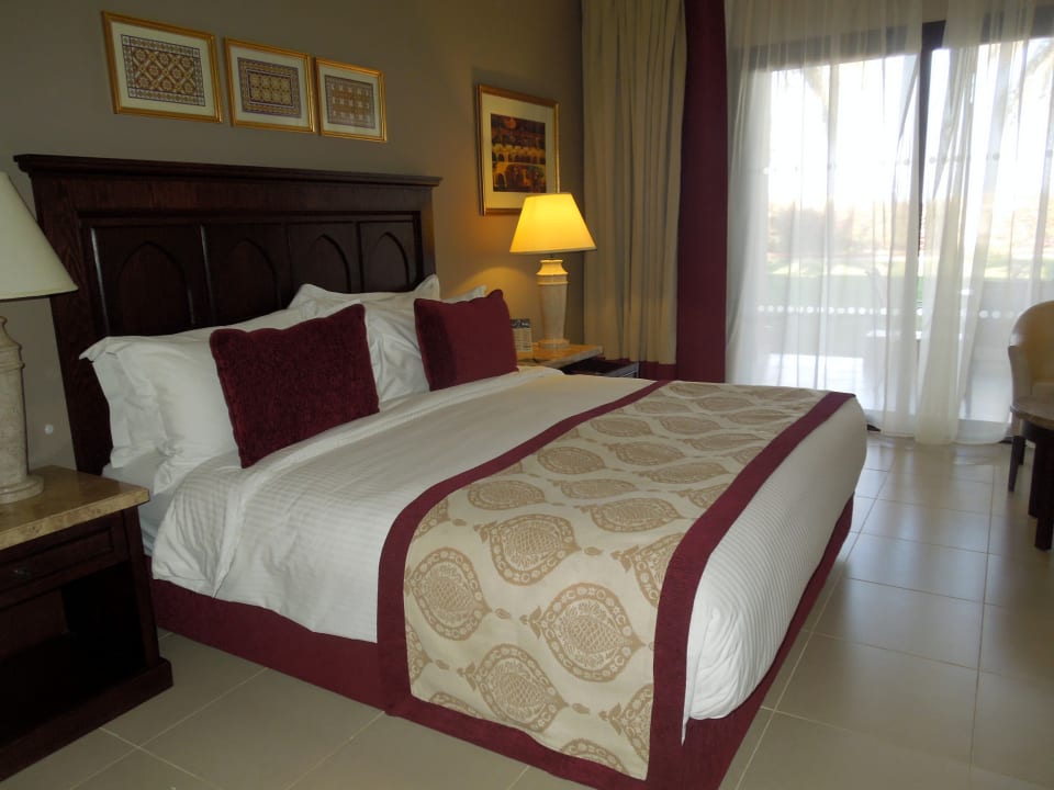 Zimmer Miramar Al Aqah Beach Resort