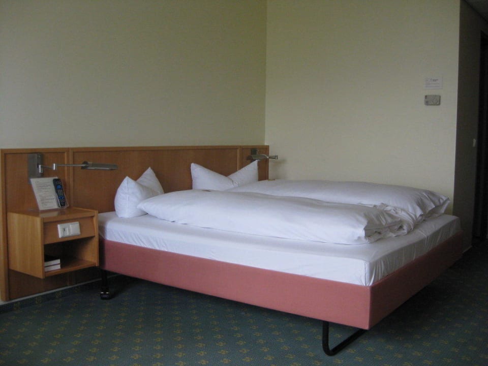 Doppelbett elaya hotel frankfurt oberursel