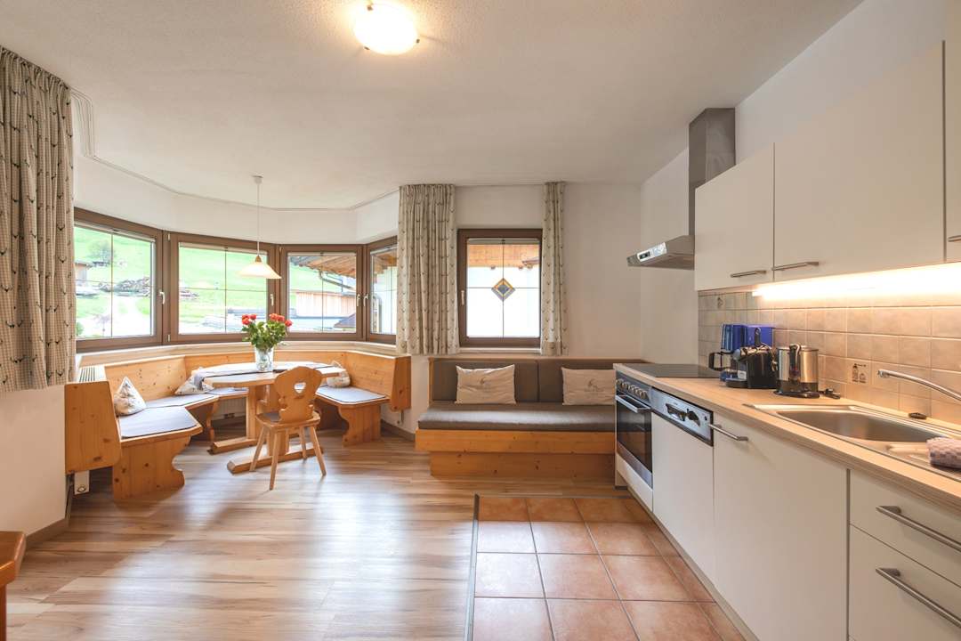 Zimmer Apartmenthaus Chiara