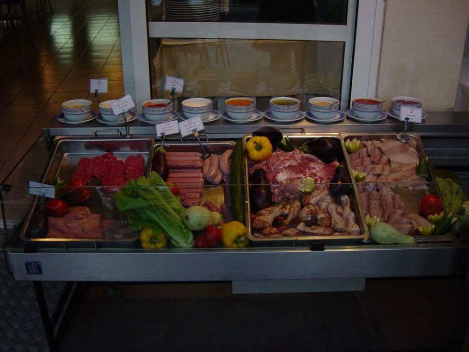 Fleischauswahl am Grillabend Hotel LIVVO Risco del Gato Suite