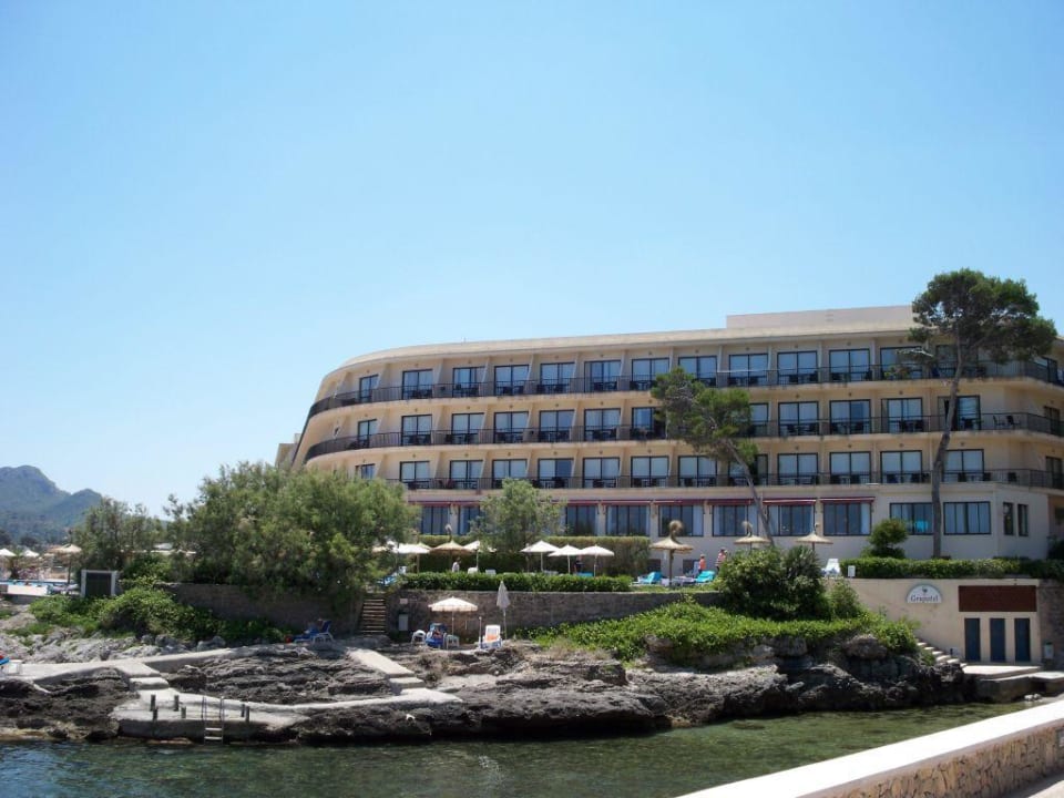 Hotel vom Küstenweg aus gesehen! Grupotel Aguait Resort & Spa - Adults only