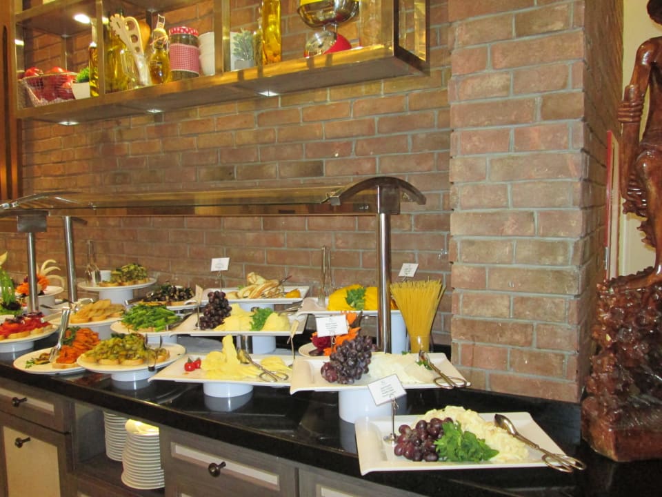 Ein kleiner Teil vom Käsebuffet IC Hotels Green Palace