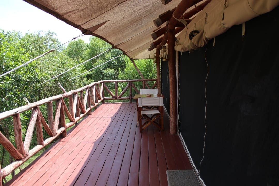 Zugang zum Zelt Neptune Mara Rianta Luxury Camp