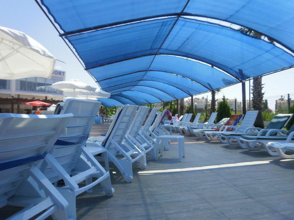Am Pool Cenger Beach Resort & Spa