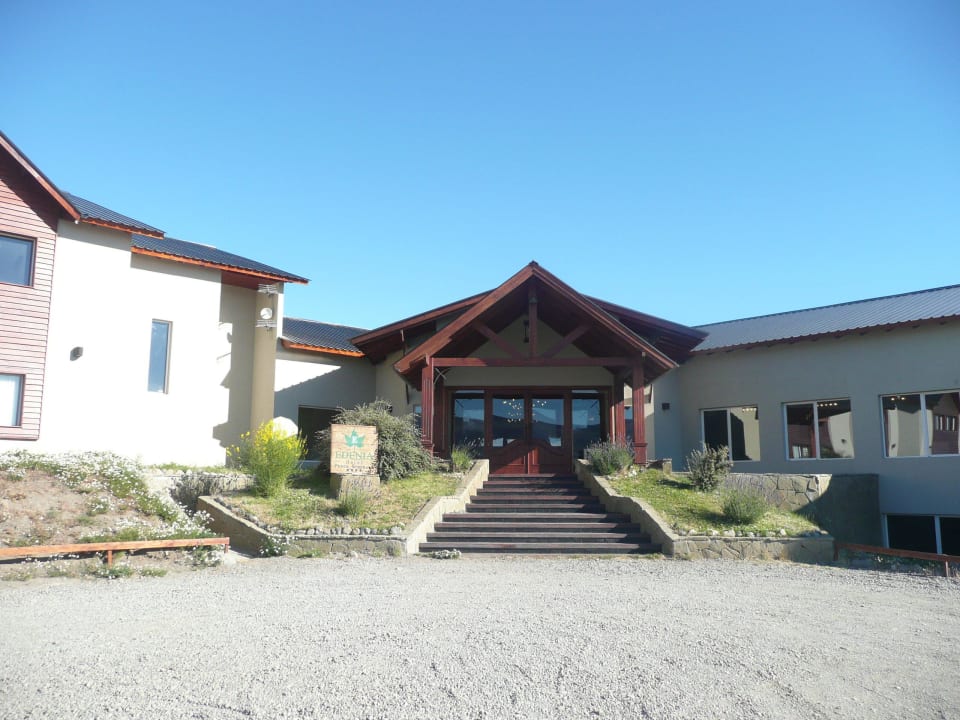 Eingangsbereich vom Parkplatz Hotel Edenia Punta Soberana