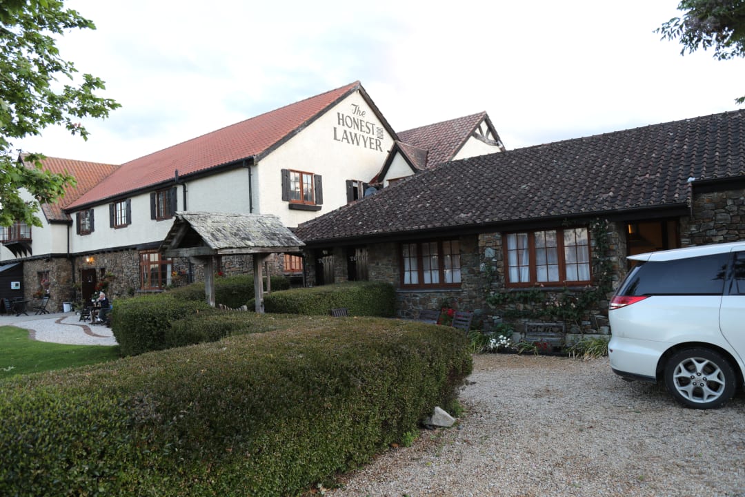 Außenansicht The Honest Lawyer Country Pub