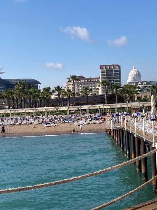 Strand Saturn Palace Resort Hotel