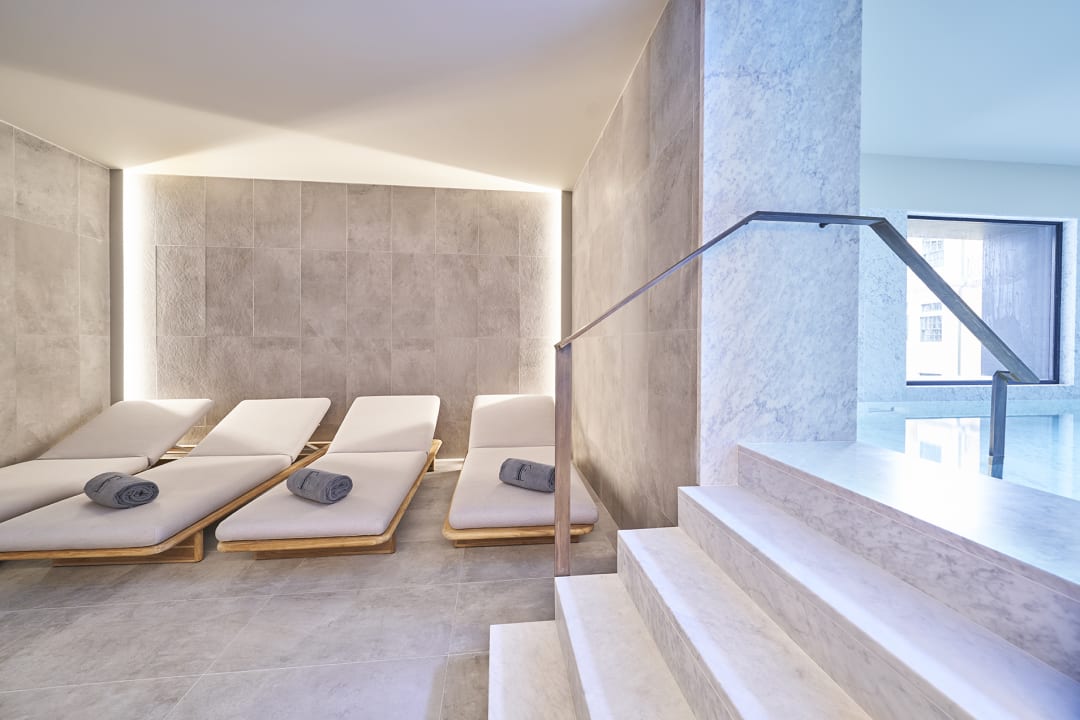 Pool PortoBay Flores