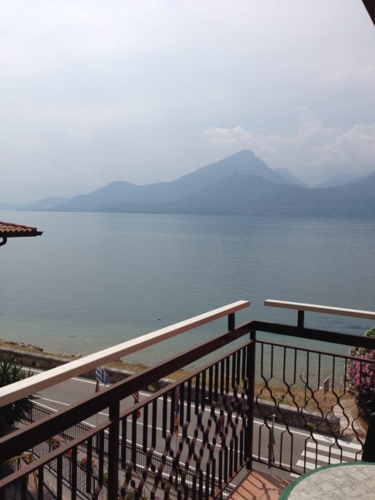 Seitlicher Seeblick Hotel Merano