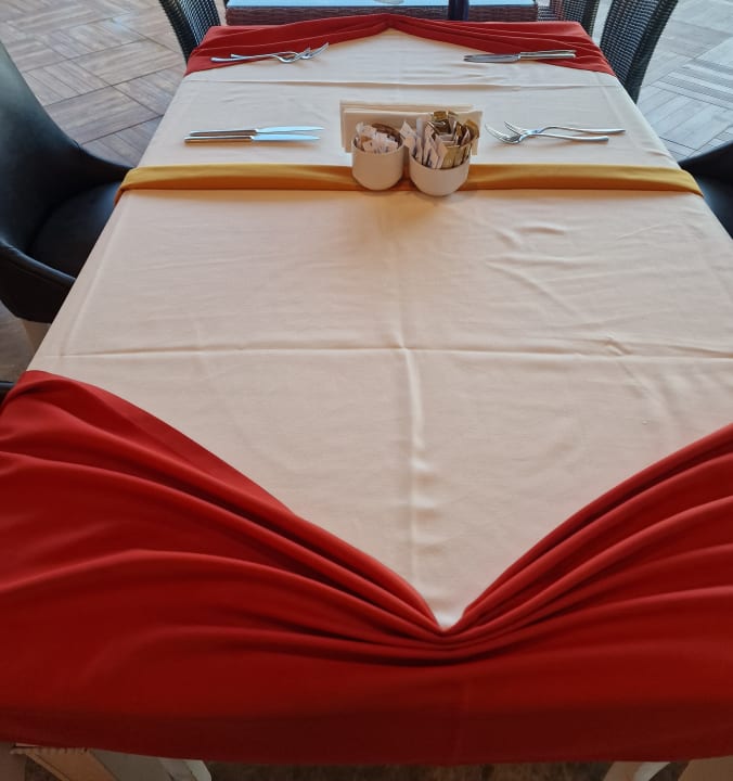 Gastro Granada Luxury Okurcalar