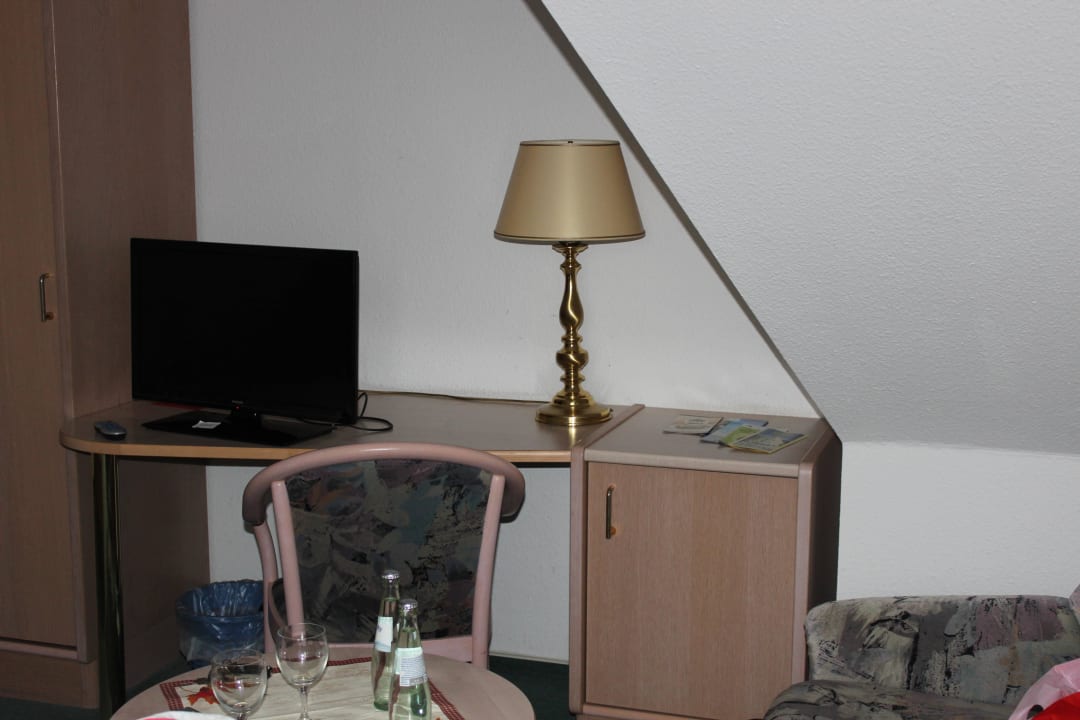 Fernseher und Sitzecke Hotel Jahnke