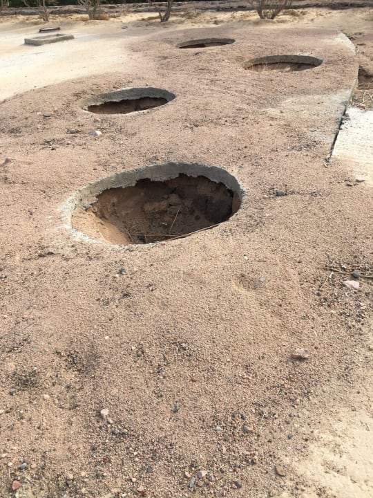 Loch im Weg Blend Club Aqua Resort