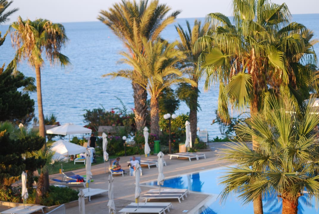 Pool Crystal Springs Beach Hotel