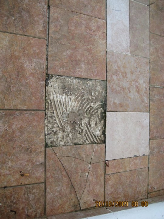 Fliesen Sandy Beach Resort