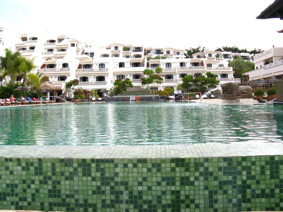 Zimmer von außen Hotel Regency Country Club