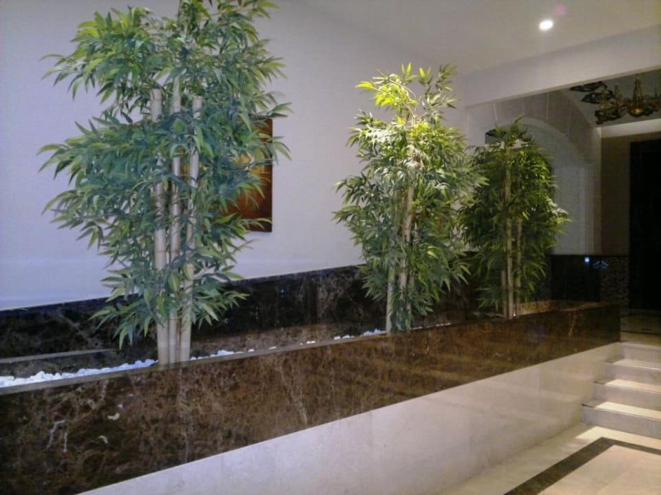 Hotelsaal vor dem Eingang Diamond Excellence Resort & Spa