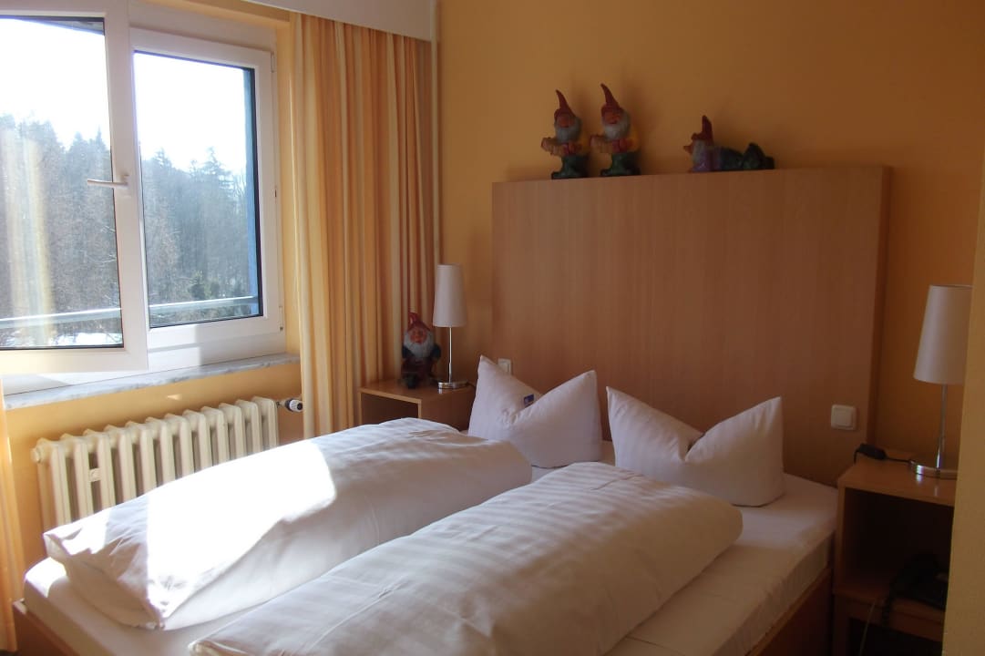 Doppelzimmer zur Alleinbenutzung  / Schlafraum Hotel Am Bühl