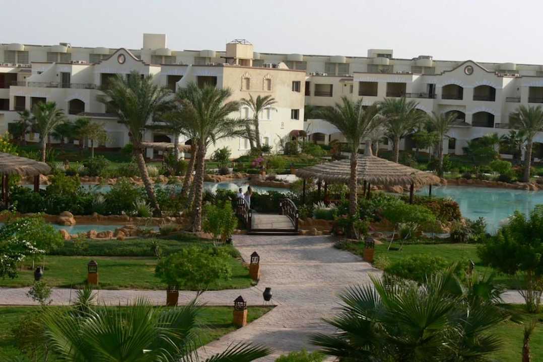 Ogród Regency Plaza Aqua Park & Spa