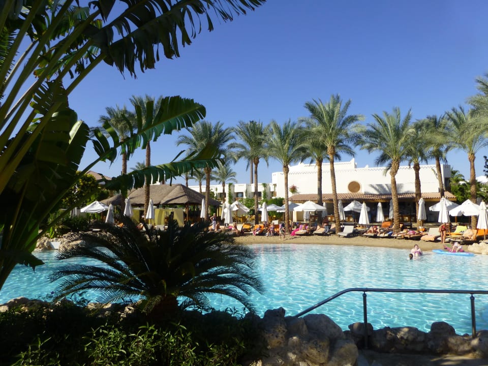 Blick zum künstlichen Strand Ghazala Gardens