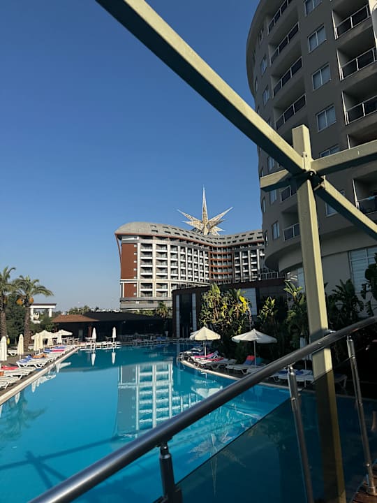 Pool Saturn Palace Resort Hotel