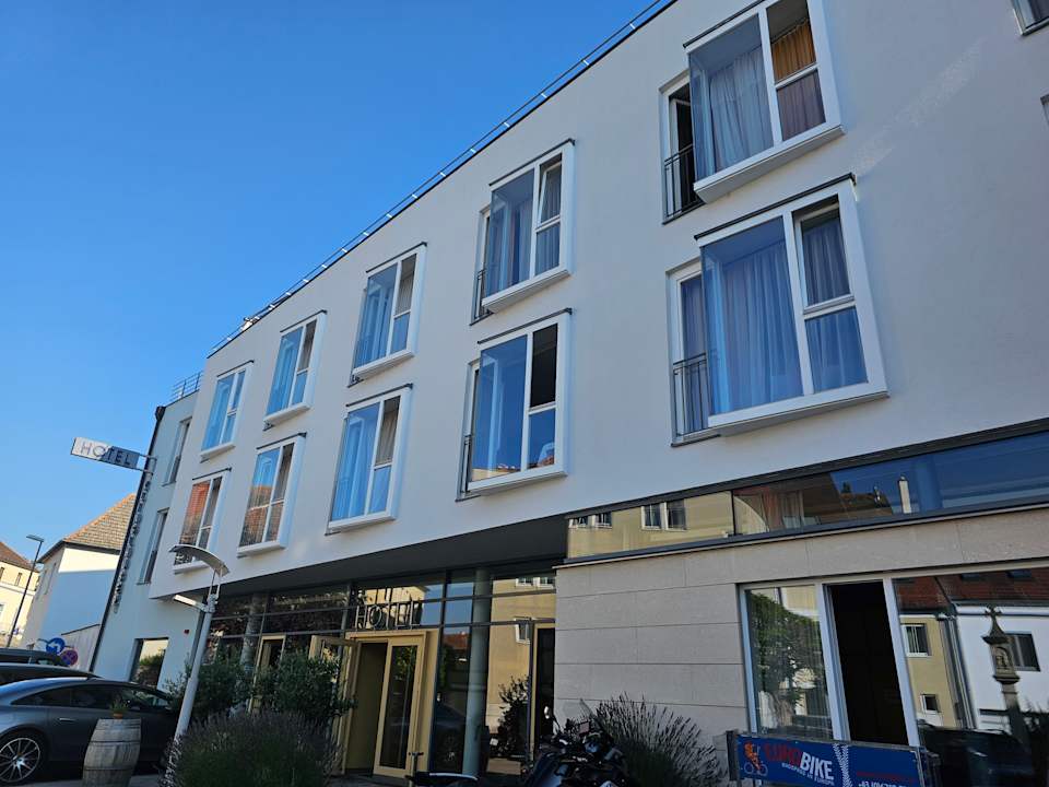 Außenansicht Klinglhuber Suites