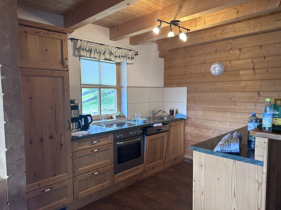 Zimmer Hüttendorf Schlögelberger