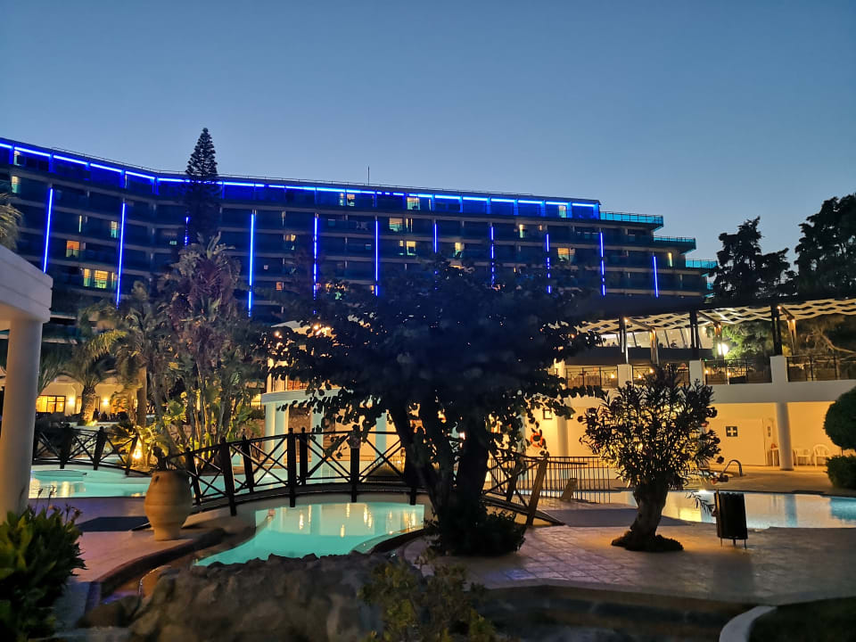 Außenansicht Hotel Calypso Beach