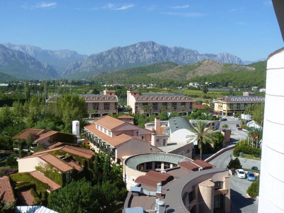 Blick zum Parkhotel Limak Limra Hotel & Resort