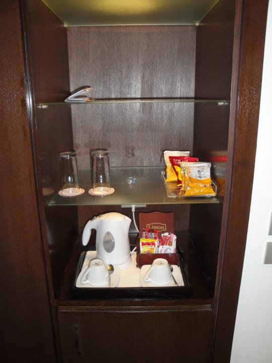 Servicebereich oberhalb Minibar Steigenberger Makadi Hotel - Adults only
