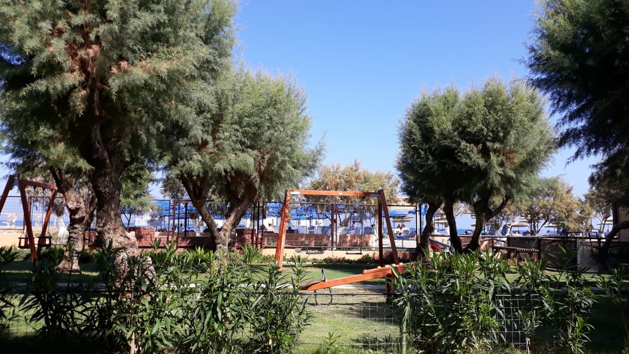 Gartenanlage Anissa Beach & Village