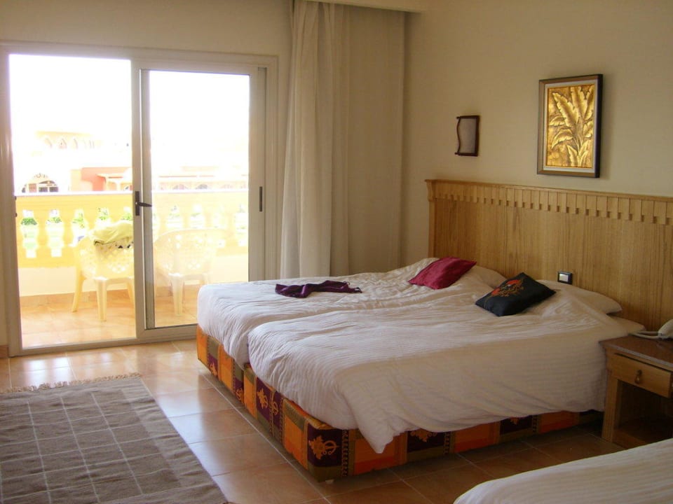 Zimmerbeispiel Pickalbatros Alf Leila Wa Leila Resort - Neverland Hurghada