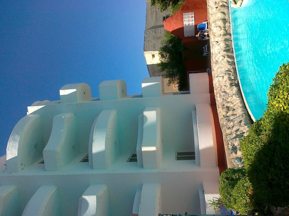 Ausblick zum Pool db San Antonio Hotel + Spa