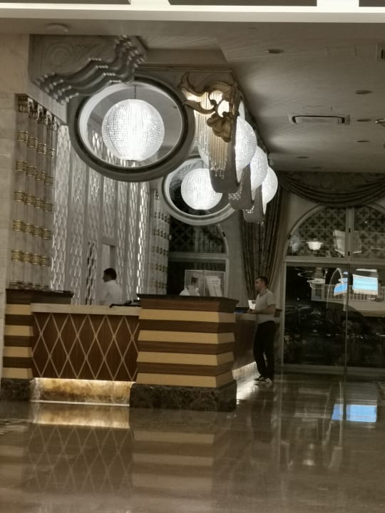 Lobby Royal Holiday Palace