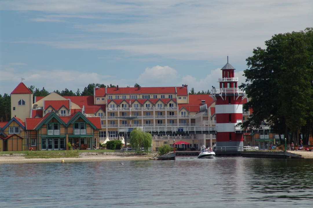 Ansicht vom Wasser aus Precise Resort Hafendorf Rheinsberg