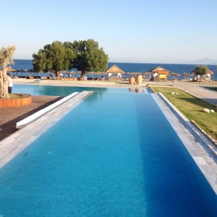 Une des piscines Mitsis Selection Blue Domes