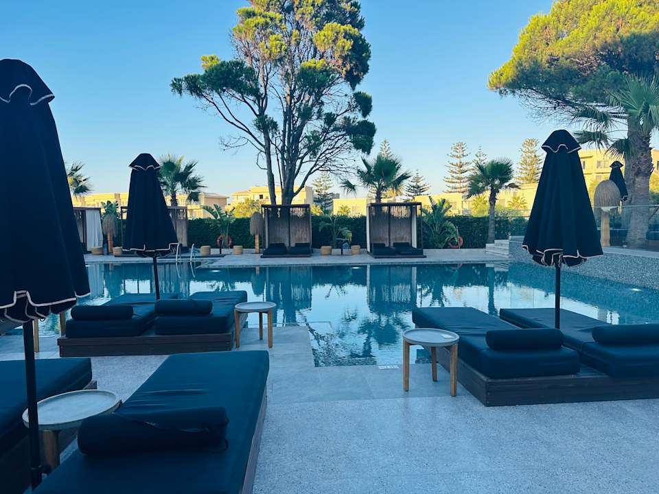 Pool Eliros Mare