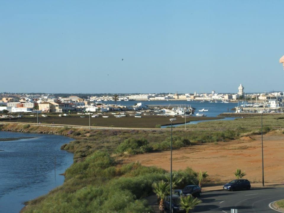Blick vom Hotel zum Nachbarort und Hafen Playacanela Hotel