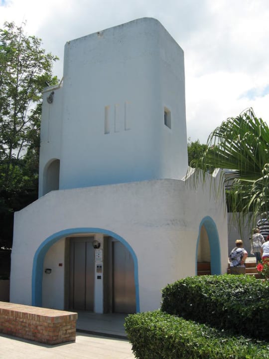 Fahrstuhl zum Strand Aldiana Club Rocca Nettuno Calabria