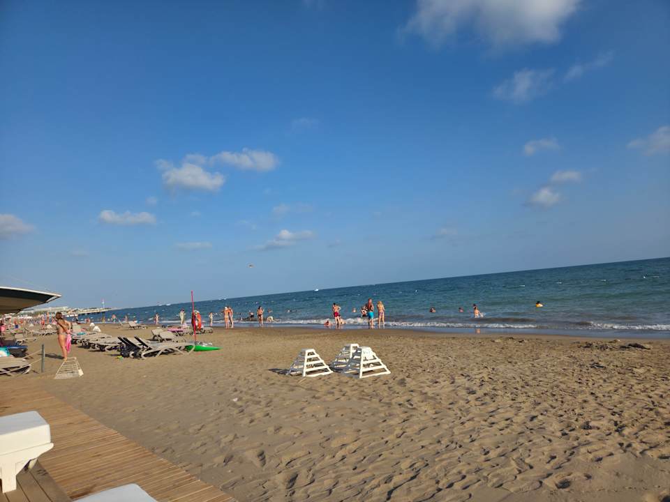 Strand Belconti Resort Hotel